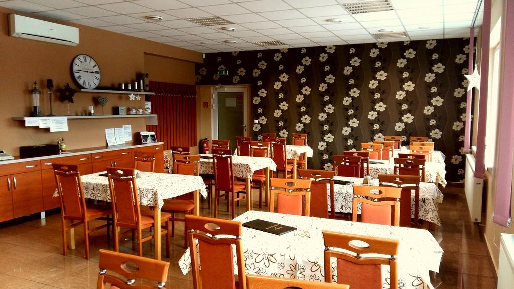 Penzion Na Rozku Sliač Esterno foto